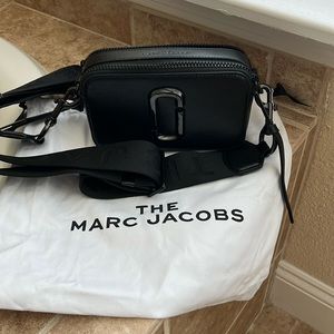 Marc Jacobs Black Snapshot